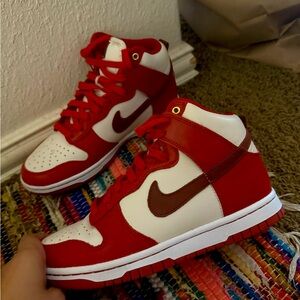 Red Nike dunk high top